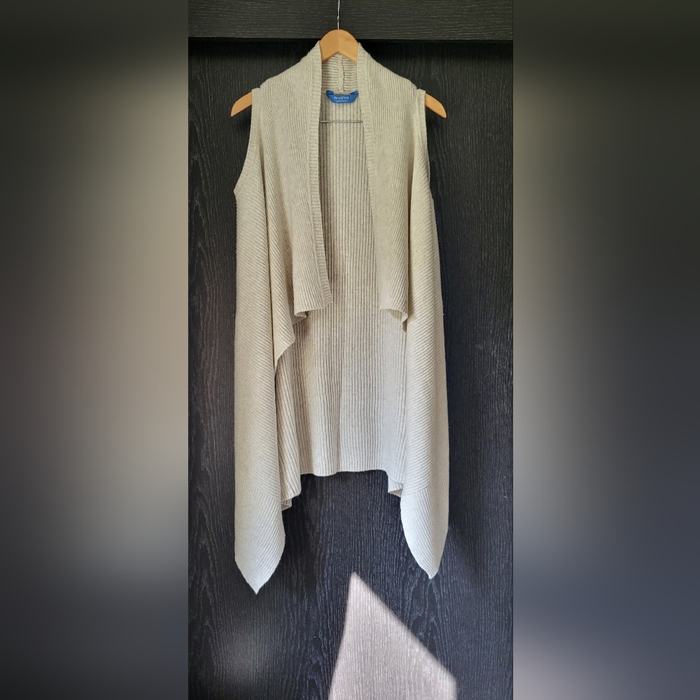 Simply Vera Vera Wang Cream Open-Front Sweater Vest - Picture 4 of 10